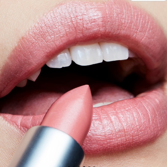 New M.A.C Frost Lipstick - Picture 2 of 4